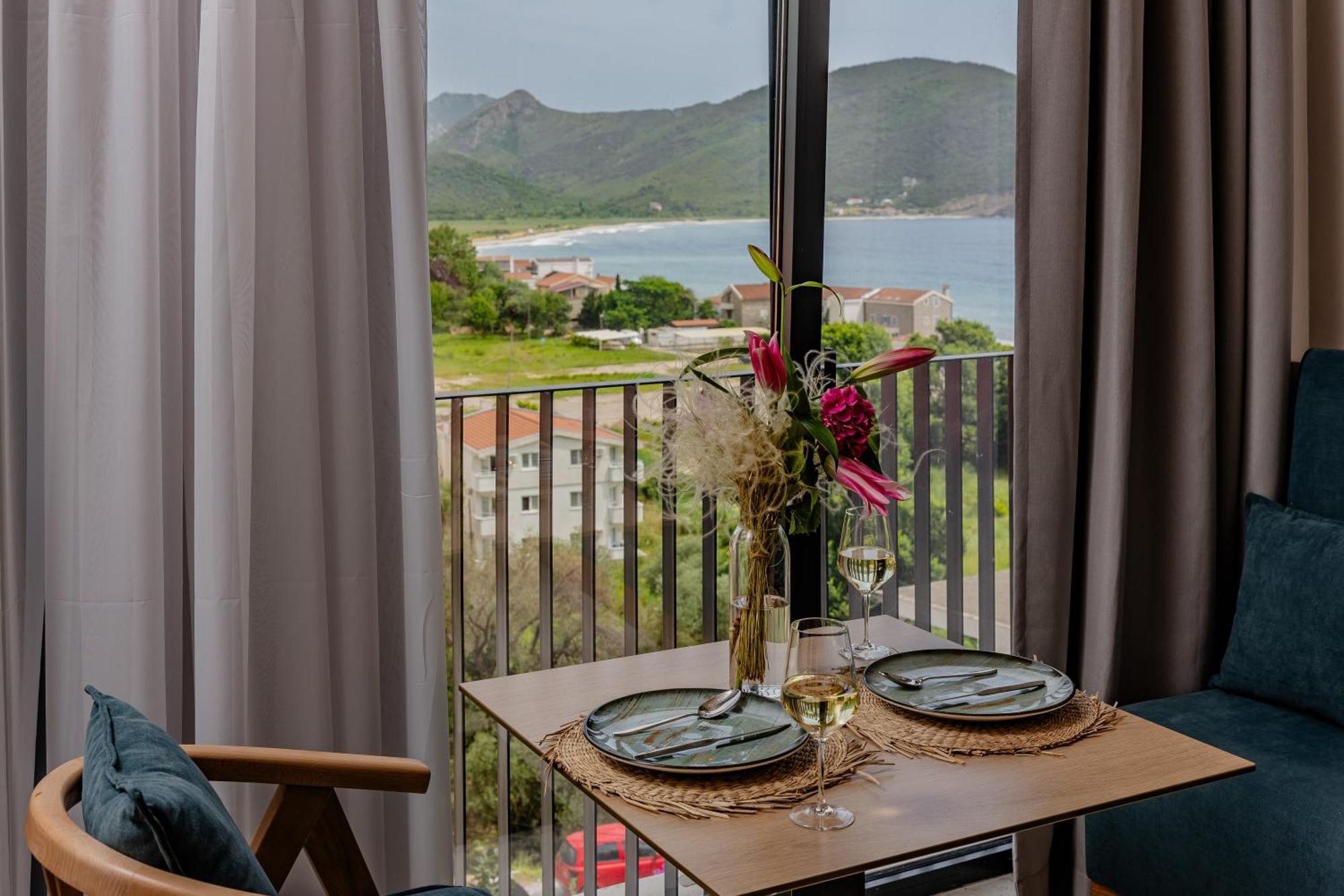 Hotel Aquilo Petrovac Zewnętrze zdjęcie