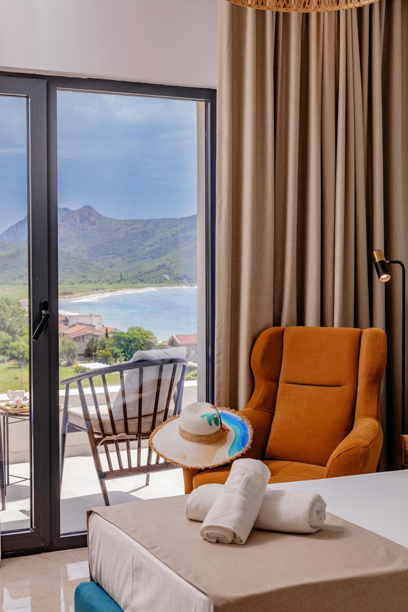 Hotel Aquilo Petrovac Zewnętrze zdjęcie