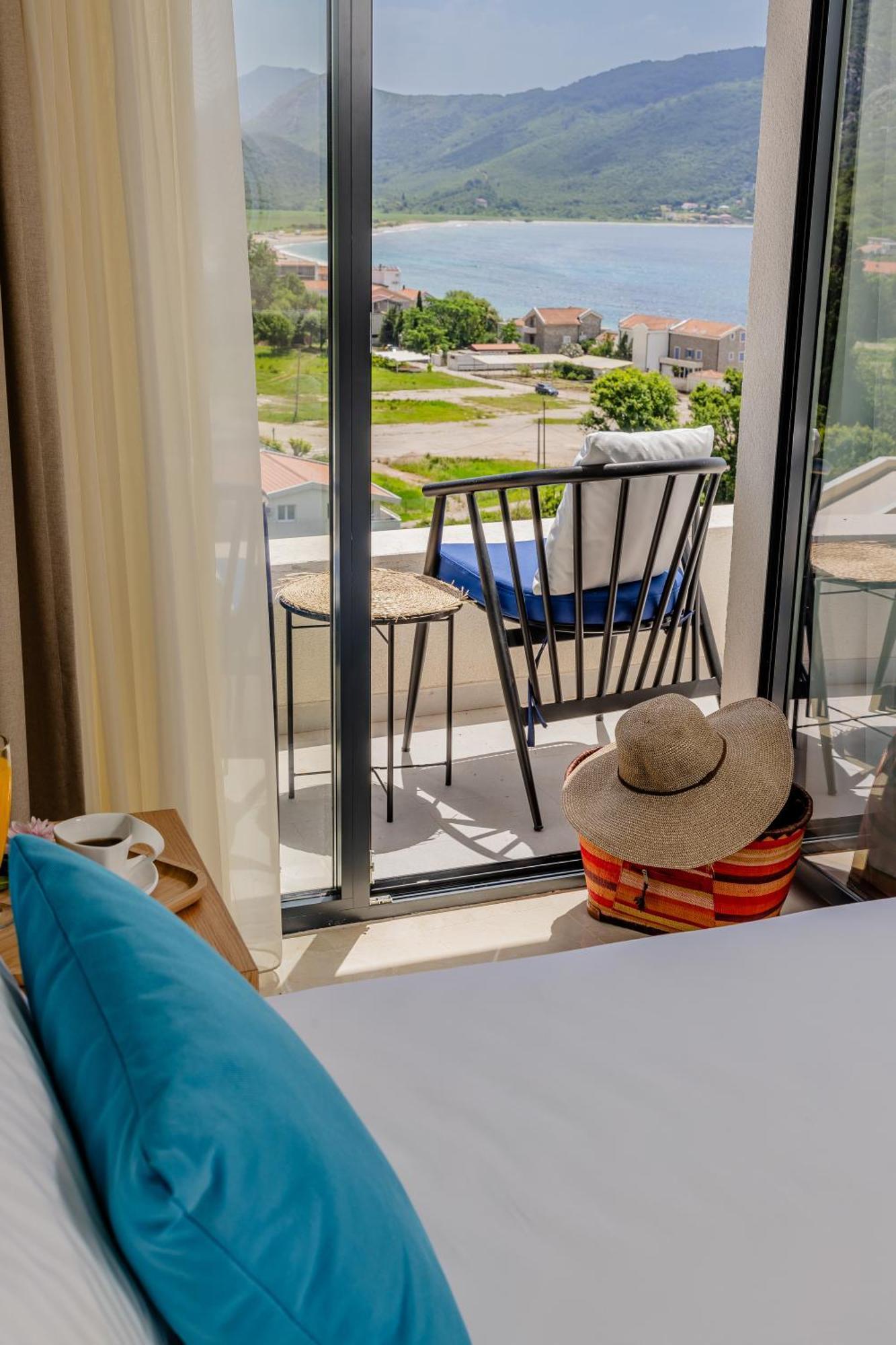 Hotel Aquilo Petrovac Zewnętrze zdjęcie