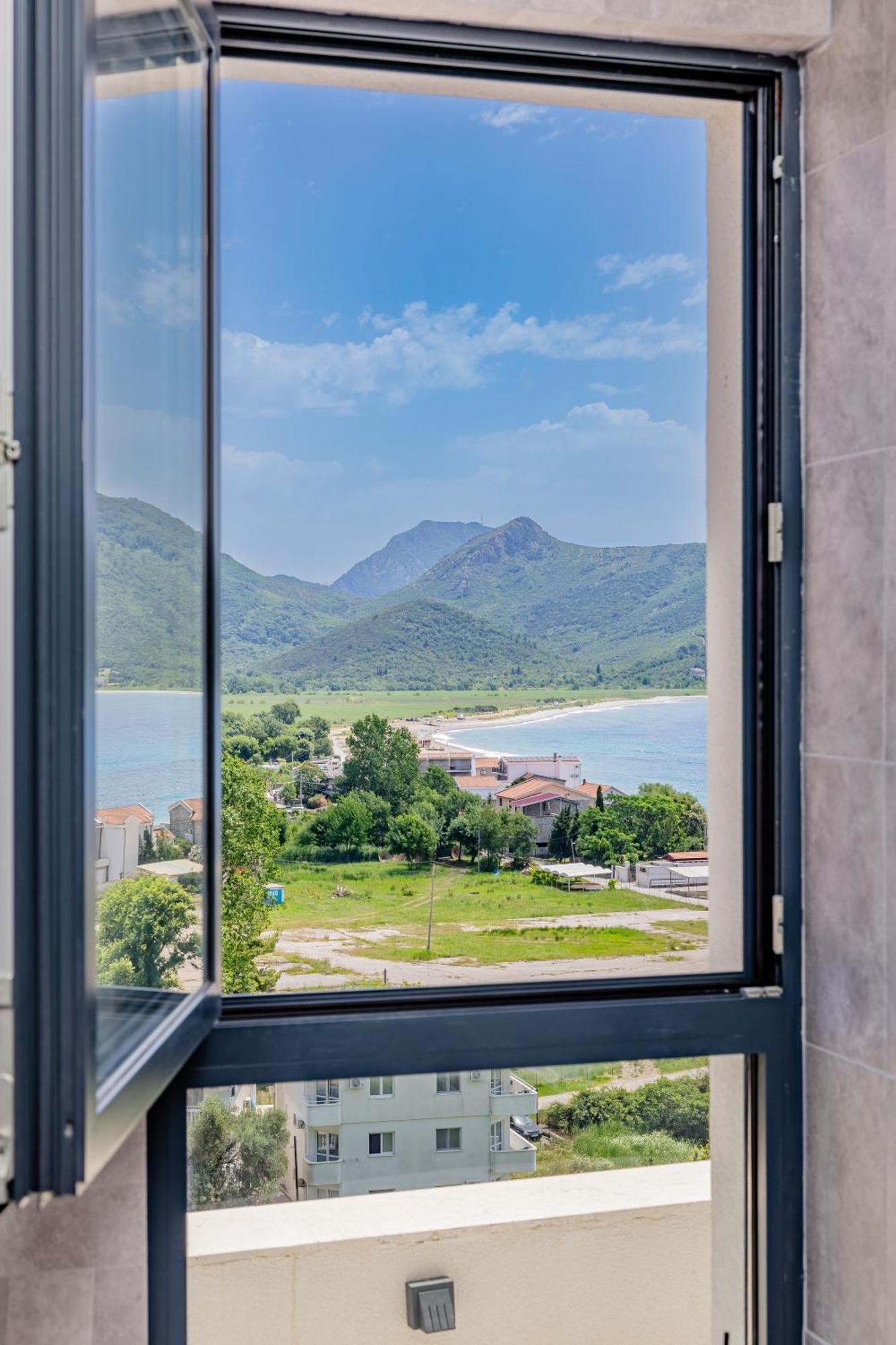 Hotel Aquilo Petrovac Zewnętrze zdjęcie