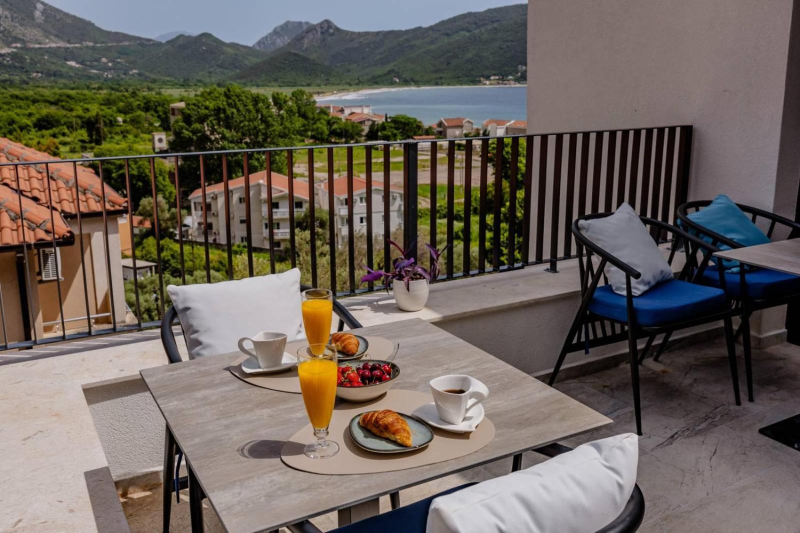 Hotel Aquilo Petrovac Zewnętrze zdjęcie